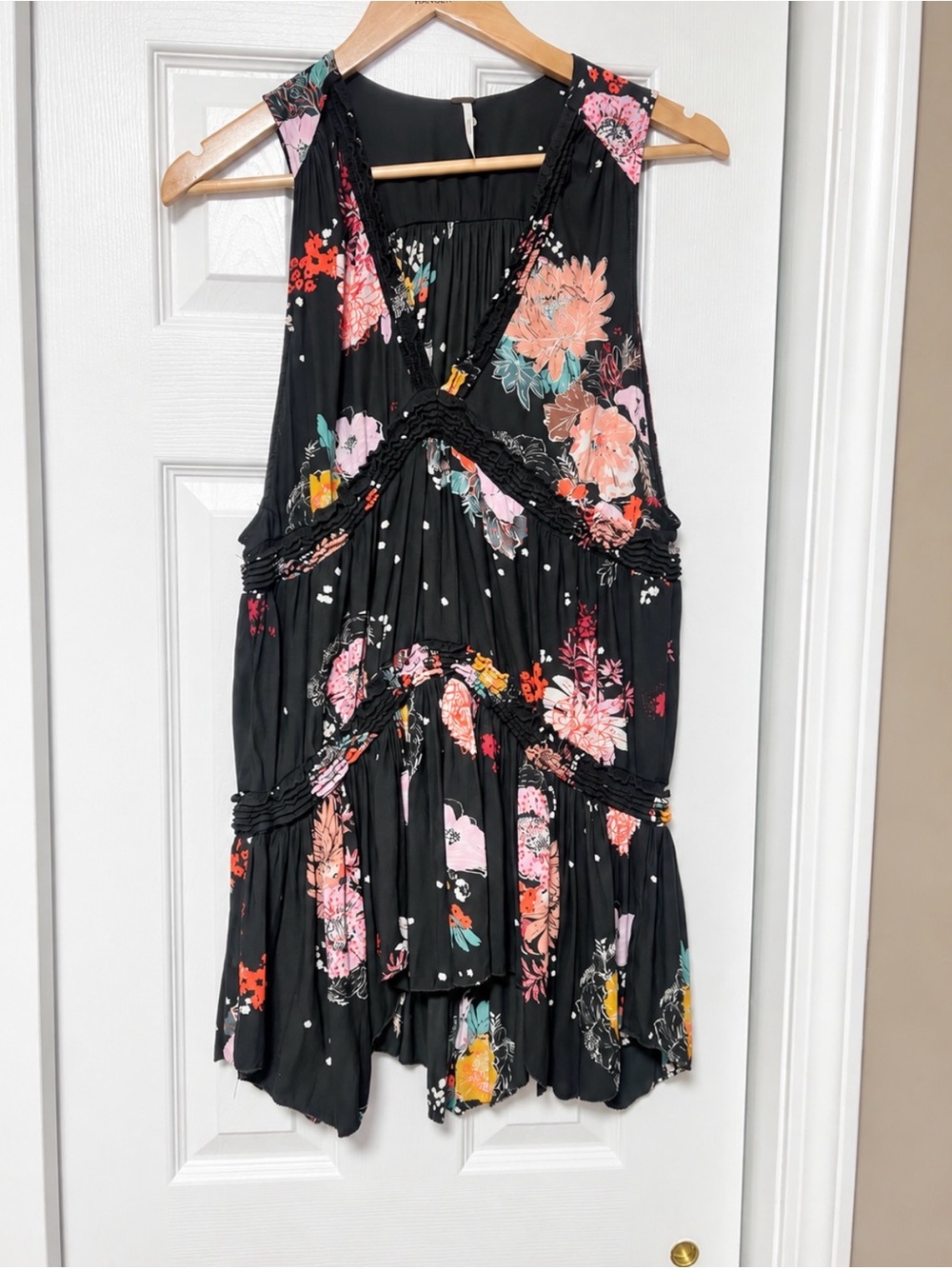 Free People Haze Floral Tiered Tunic Black Sleeveless Top Size S